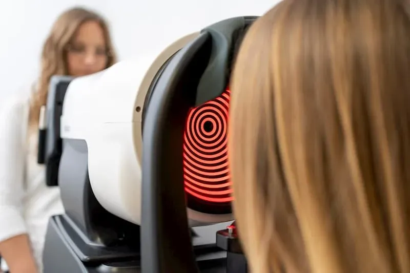 Augenscreening und Sehtest beim Optiker Jäger-Kehrer in Wangen im Allgäu