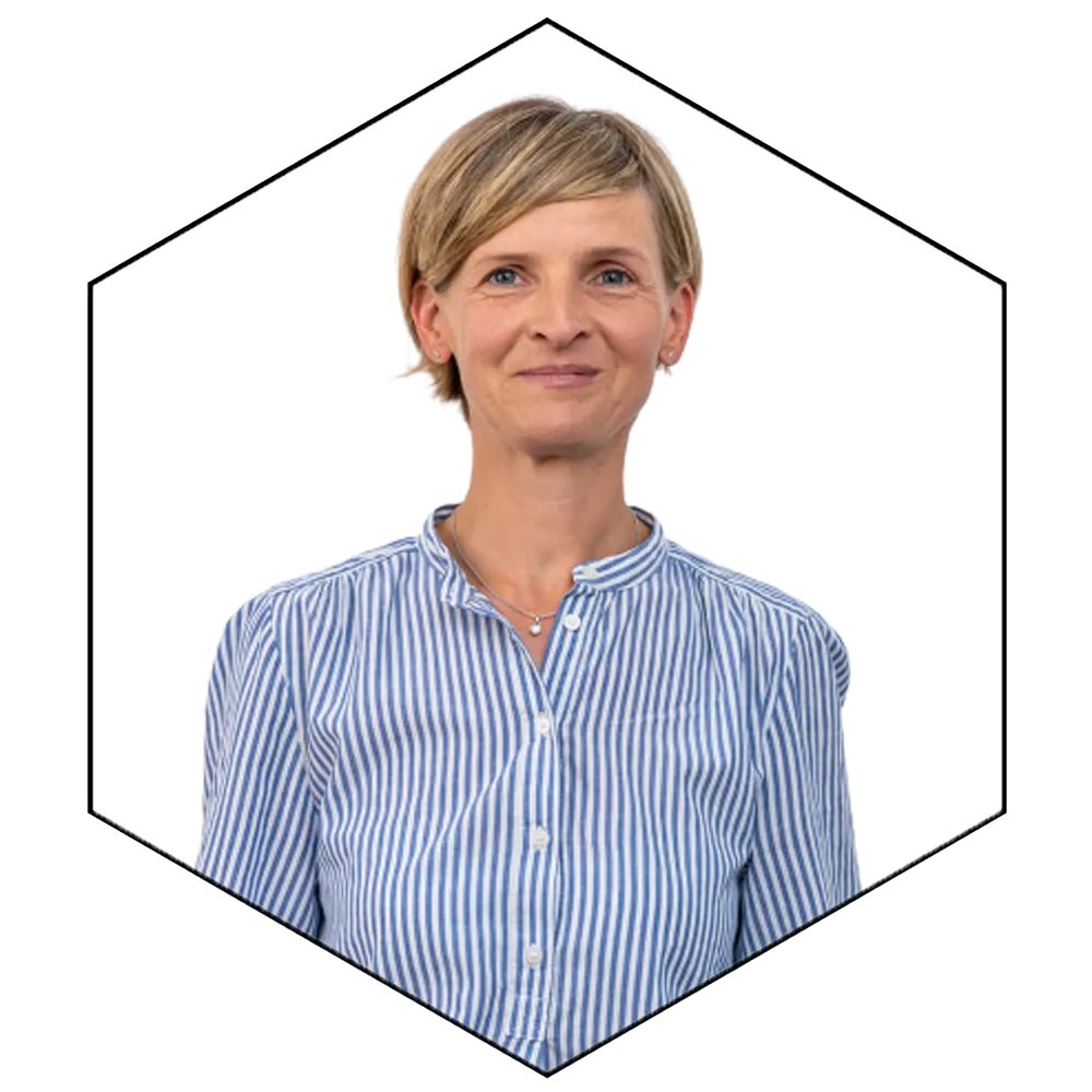 Rosi Driemecker, Trauringexpertin beim Juwelier Jäger-Kehrer in Wangen im Allgäu