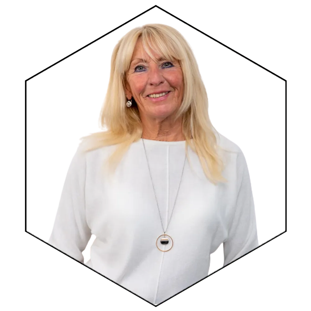 Wiltrud Echteler, Schmuck- und Uhrenexpertin bei Jäger-Kehrer in Wangen im Allgäu